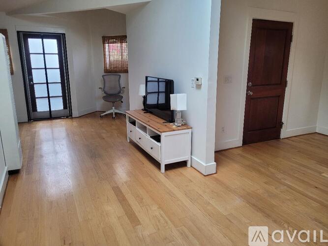 1004 Electric Avenue 2 Beds Apartment for Rent - Photo gallery 5