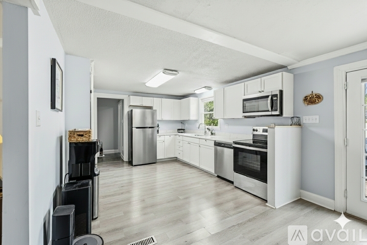 2717 Tinstree Drive 5 Beds Single Family Home for Rent - Photo gallery 5
