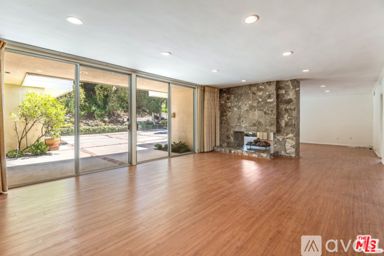 3318 Dona Maria Drive 4 Beds Single Family Home for Rent - Photo gallery 4