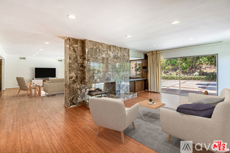 3318 Dona Maria Drive 4 Beds Single Family Home for Rent - Photo gallery 5