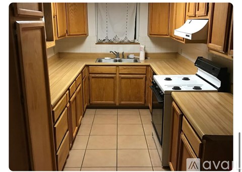 1304 Buena Vista Drive Southeast 4 Beds Apartment for Rent