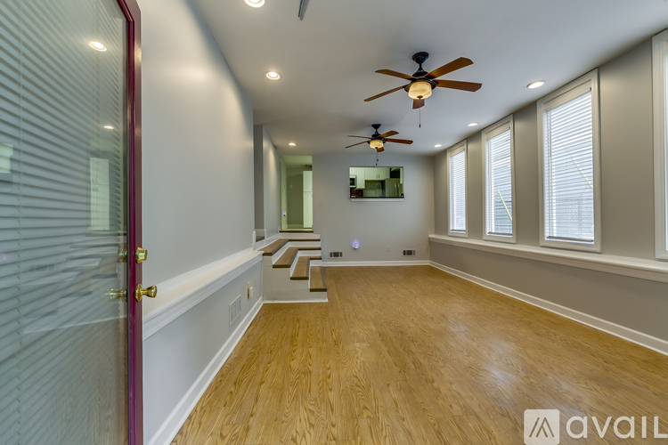 523 Boulevard Southeast 2 Beds Apartment, Condo for Rent - Photo gallery 3