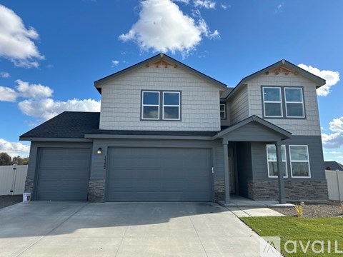 1782 North Wild Apple Avenue 4 Beds Apartment for Rent