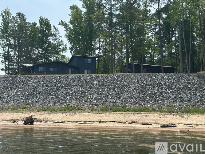 476 Strawberry Ln 1 Apartment for Rent - Photo gallery 2