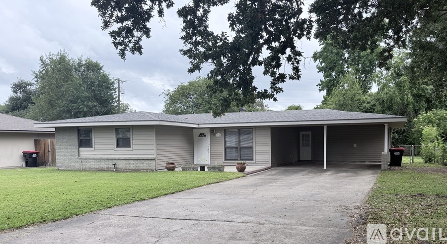 110 Claymore Drive 3 Beds Single Family Home for Rent - Photo gallery 1