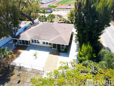 2100 Bay Street 2 Beds Apartment for Rent