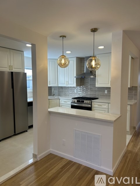 2731 East 65Th Street 3 Beds Apartment for Rent