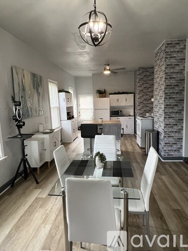 6077 Linwood St 2 Beds Apartment for Rent