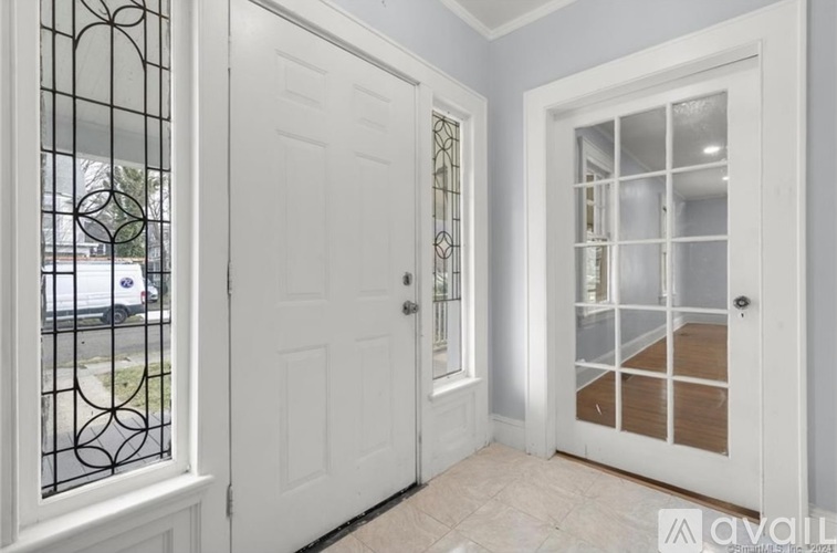 111 Elmwood Place 5 Beds Apartment for Rent - Photo gallery 2