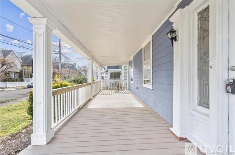 111 Elmwood Place 5 Beds Apartment for Rent - Photo gallery 5