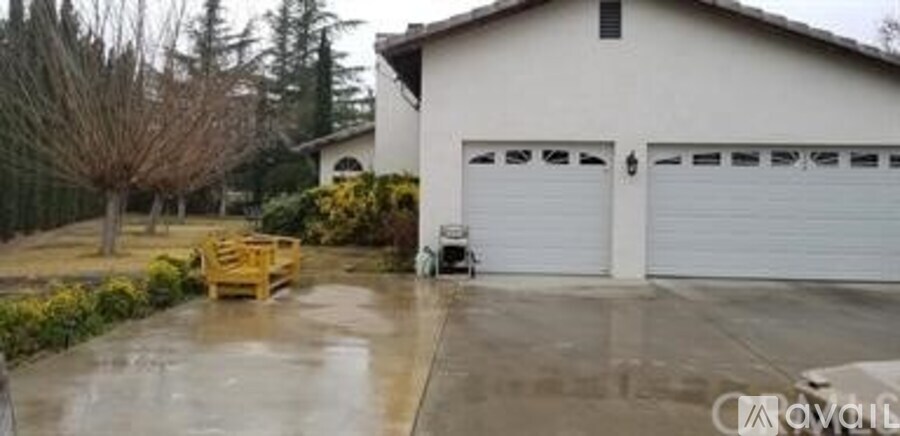 8323 Peach Avenue 4 Beds Single Family Home for Rent - Photo gallery 3