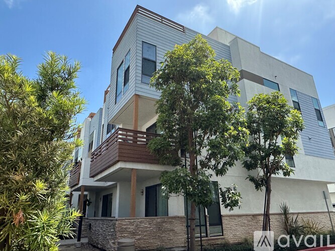 1688 Topanga 3 Beds Townhouse for Rent - Photo gallery 1