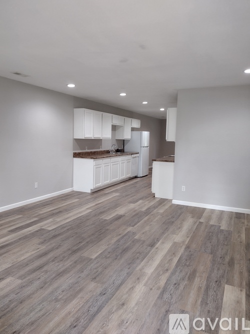 424 South Park Street 3 Beds Single Family Home for Rent - Photo gallery 1