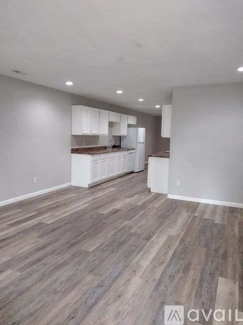 424 South Park Street 3 Beds Apartment for Rent