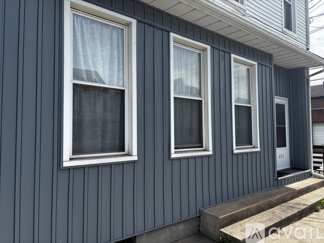 671 East Market Street 1 Single Family Home for Rent - Photo gallery 2