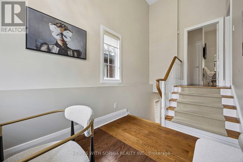 162 GLENVALE BOULEVARD 4 Beds Apartment for Rent