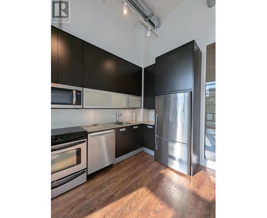 215 - 380 MACPHERSON AVENUE 2 Beds Apartment, Condo, Home for Rent - Photo gallery 1