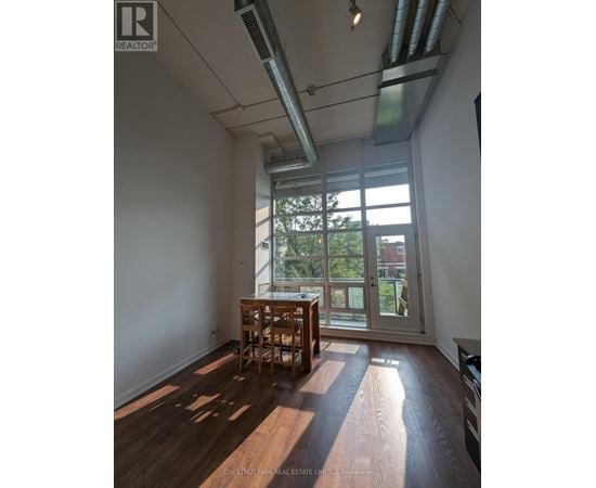 215 - 380 MACPHERSON AVENUE 2 Beds Apartment, Condo, Home for Rent - Photo gallery 2