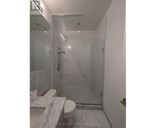 215 - 380 MACPHERSON AVENUE 2 Beds Apartment, Condo, Home for Rent - Photo gallery 5