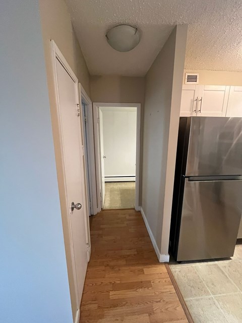 #907, 9710 105 Street Northwest Studio Apartment for Rent