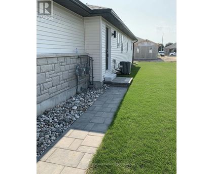 B - 120 SIENNA AVENUE 2 Beds House for Rent - Photo gallery 2