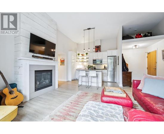 106 - 459 KERR STREET 2 Beds Apartment, Condo, Home for Rent - Photo gallery 1