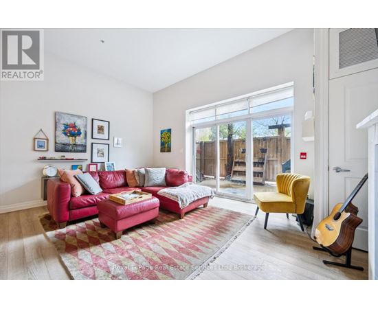 106 - 459 KERR STREET 2 Beds Apartment, Condo, Home for Rent - Photo gallery 2