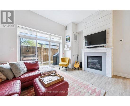 106 - 459 KERR STREET 2 Beds Apartment, Condo, Home for Rent - Photo gallery 3