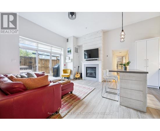 106 - 459 KERR STREET 2 Beds Apartment, Condo, Home for Rent - Photo gallery 4