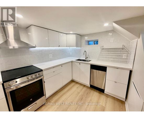 BSMT - 10 VIMY AVENUE 1 House for Rent - Photo gallery 1