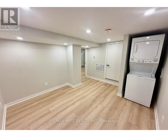 BSMT - 10 VIMY AVENUE 1 House for Rent - Photo gallery 5