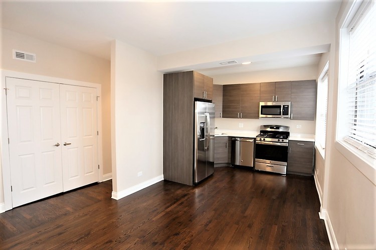 2228 North Sawyer Avenue 1 Apartment for Rent - Photo gallery 3