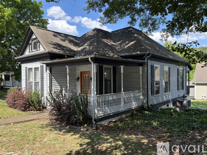 4518 Saint Elmo Avenue 2 Beds Single Family Home for Rent - Photo gallery 1