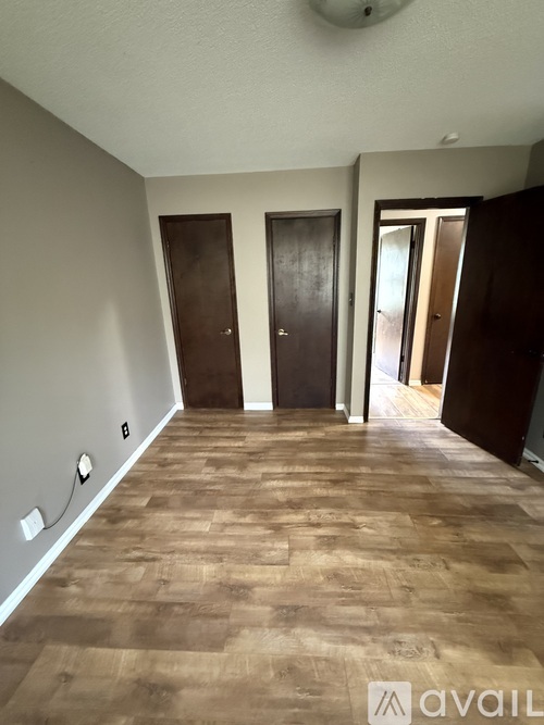 307 E 24th St 3 Beds Single Family Home for Rent - Photo gallery 5