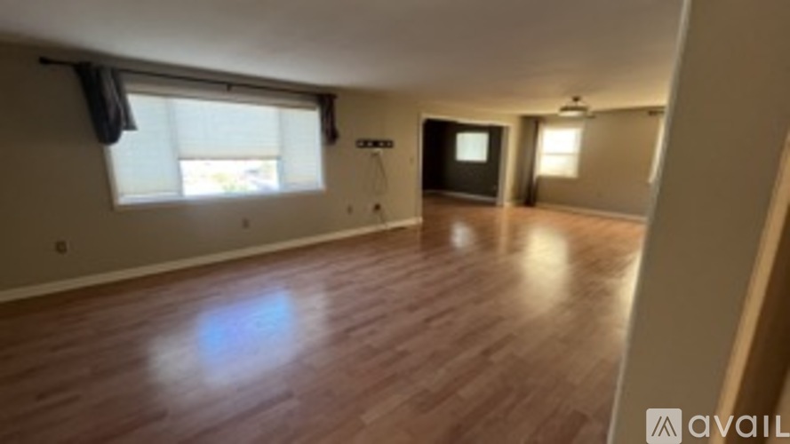 3430 35th Avenue West 3 Beds Single Family Home for Rent - Photo gallery 2