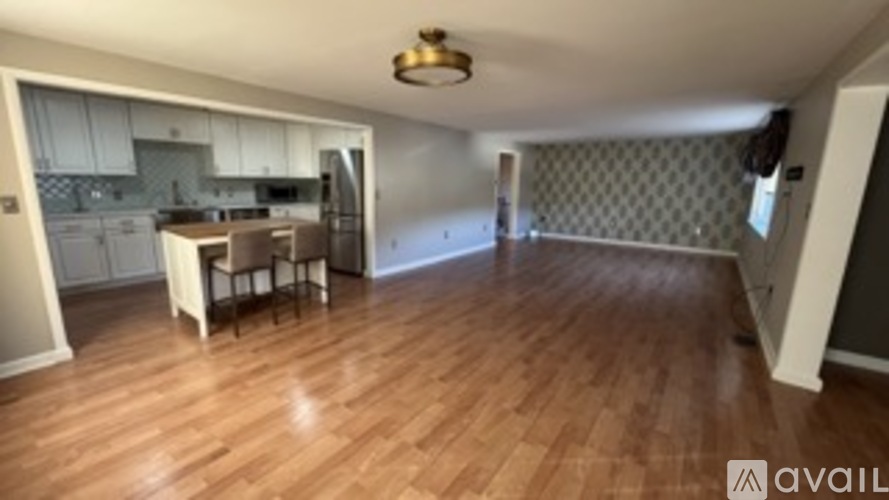 3430 35th Avenue West 3 Beds Single Family Home for Rent - Photo gallery 3