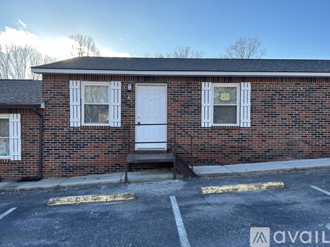 2301 Lakeland Dr 2 Beds Apartment for Rent