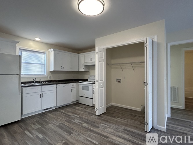 2301 Lakeland Dr 2 Beds Apartment for Rent - Photo gallery 5
