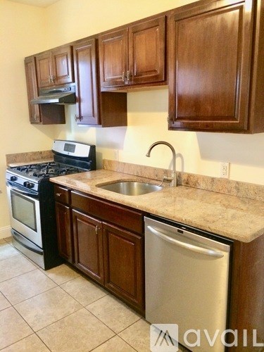 1085 Dorchester Ave 4 Beds Apartment for Rent