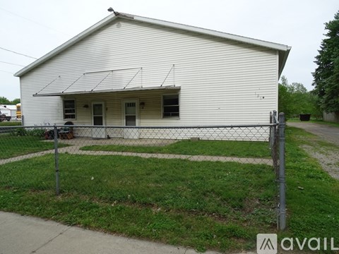 126 N Washington St 2 Beds Apartment for Rent