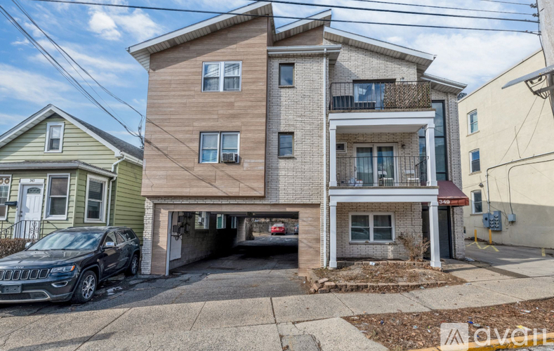 349 Gorge Rd 1 Apartment for Rent - Photo gallery 1