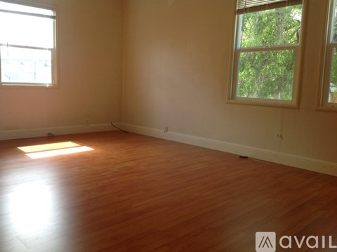 776 37Th St 2 Beds Apartment for Rent