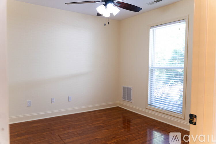 4369 Sullivan St 2 Beds Apartment for Rent - Photo gallery 2