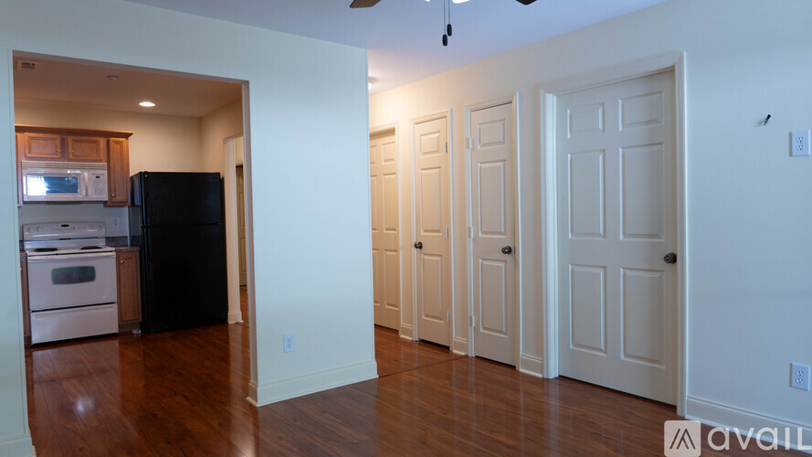 4369 Sullivan St 2 Beds Apartment for Rent - Photo gallery 3