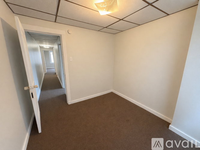 149 Chesterfield Road 4 Beds Single Family Home for Rent - Photo gallery 4