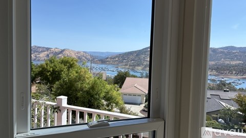 5416 Royal Oaks Dr 4 Beds Apartment for Rent