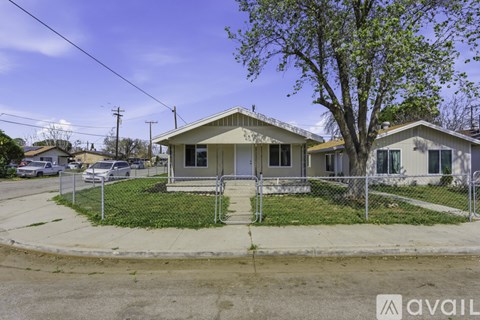 222 Moneta Avenue 3 Beds Apartment for Rent