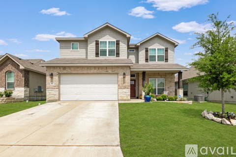 612 Pipe Creek Dr 4 Beds Apartment for Rent
