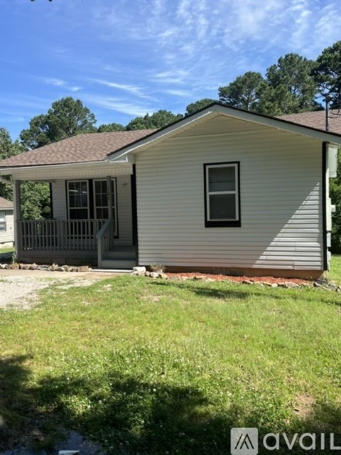 160 Pinto Street 3 Beds Apartment for Rent