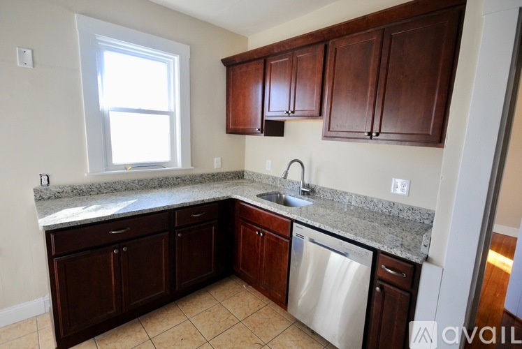 139 East Cottage Street 4 Beds Apartment for Rent - Photo gallery 1
